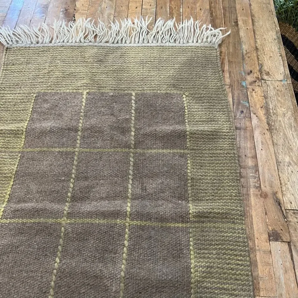Flatweave Wool Rug 27 x 54